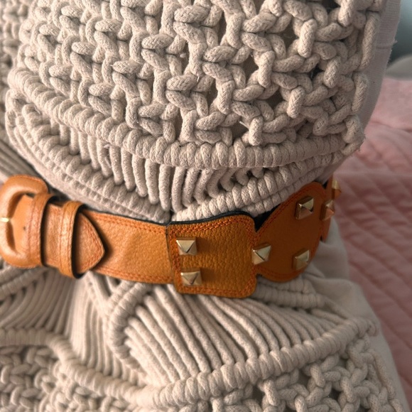 Studded  leather belt - Picture 11 of 14